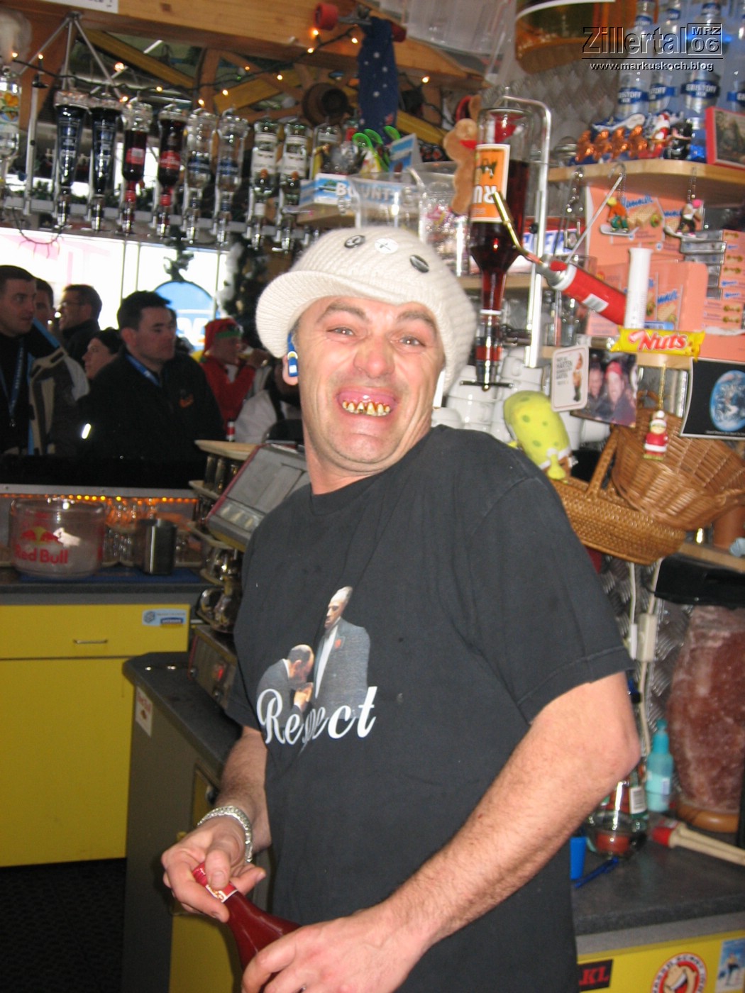 060310-12_ski_zillertal_morecard_1mk085