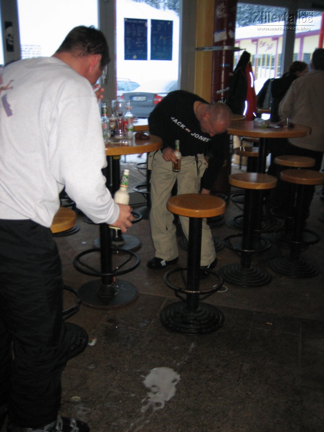 060310-12_ski_zillertal_morecard_1mk103