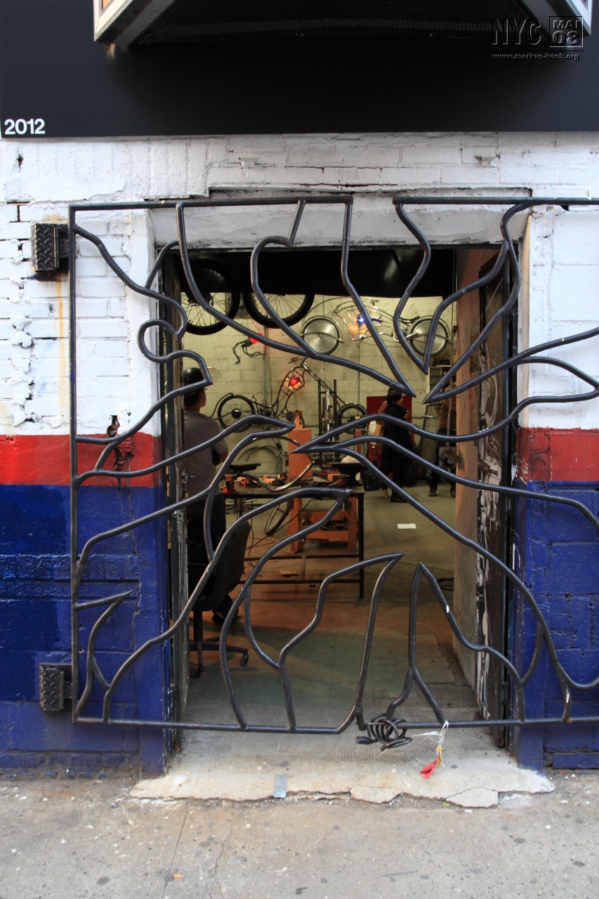 080513_nyc_tag2_mk671