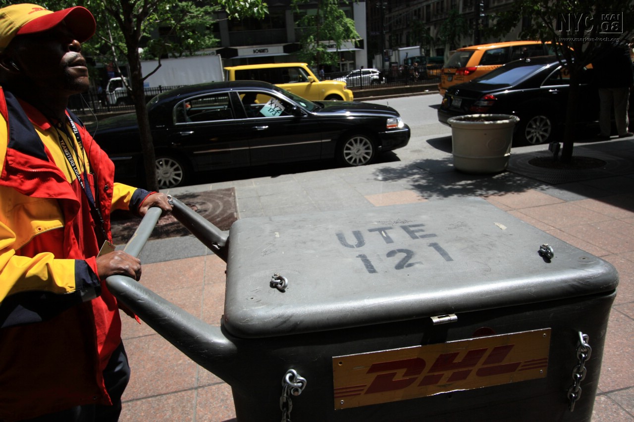 080514_nyc_tag3_mk136